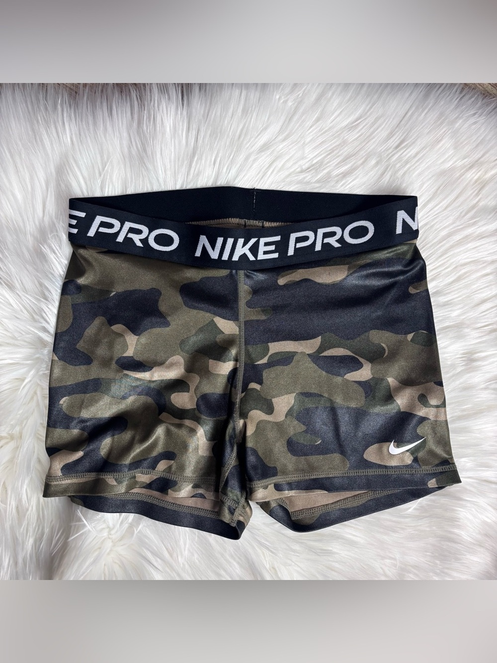 Nike Pro Dri-Fit Women's 3" Camo Shorts Size Small